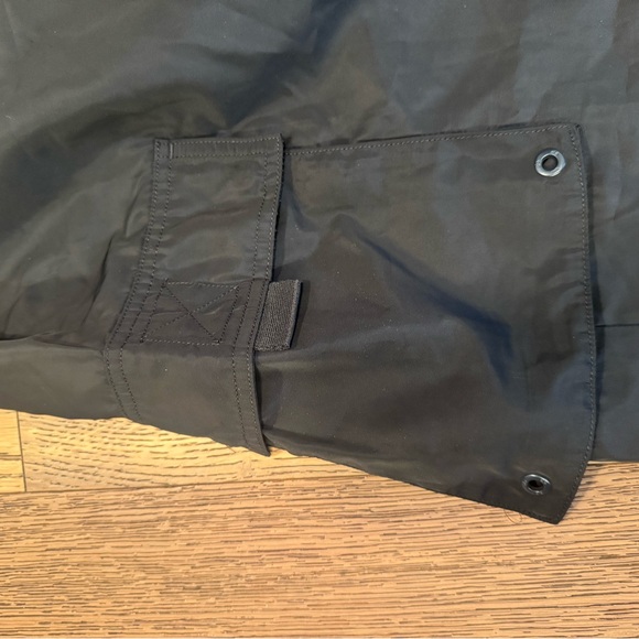 ALO Yoga Charcoal Jogger Pants - Picture 6 of 6